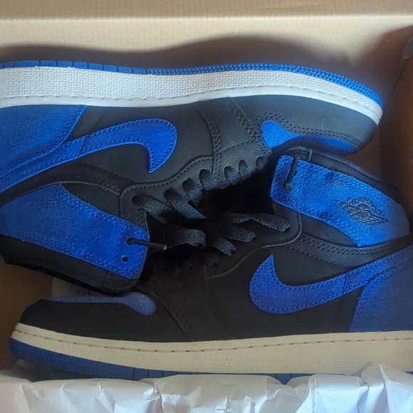 Jordan 1 HIGH OG YOUTH SIZE 6Y - Picture 4 of 4
